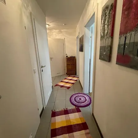 بيت ضيافة In - Biyan 111 *